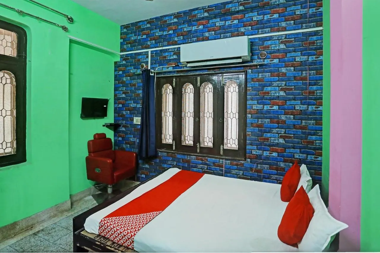 Oyo Flagship Hotel Waves Varanasi