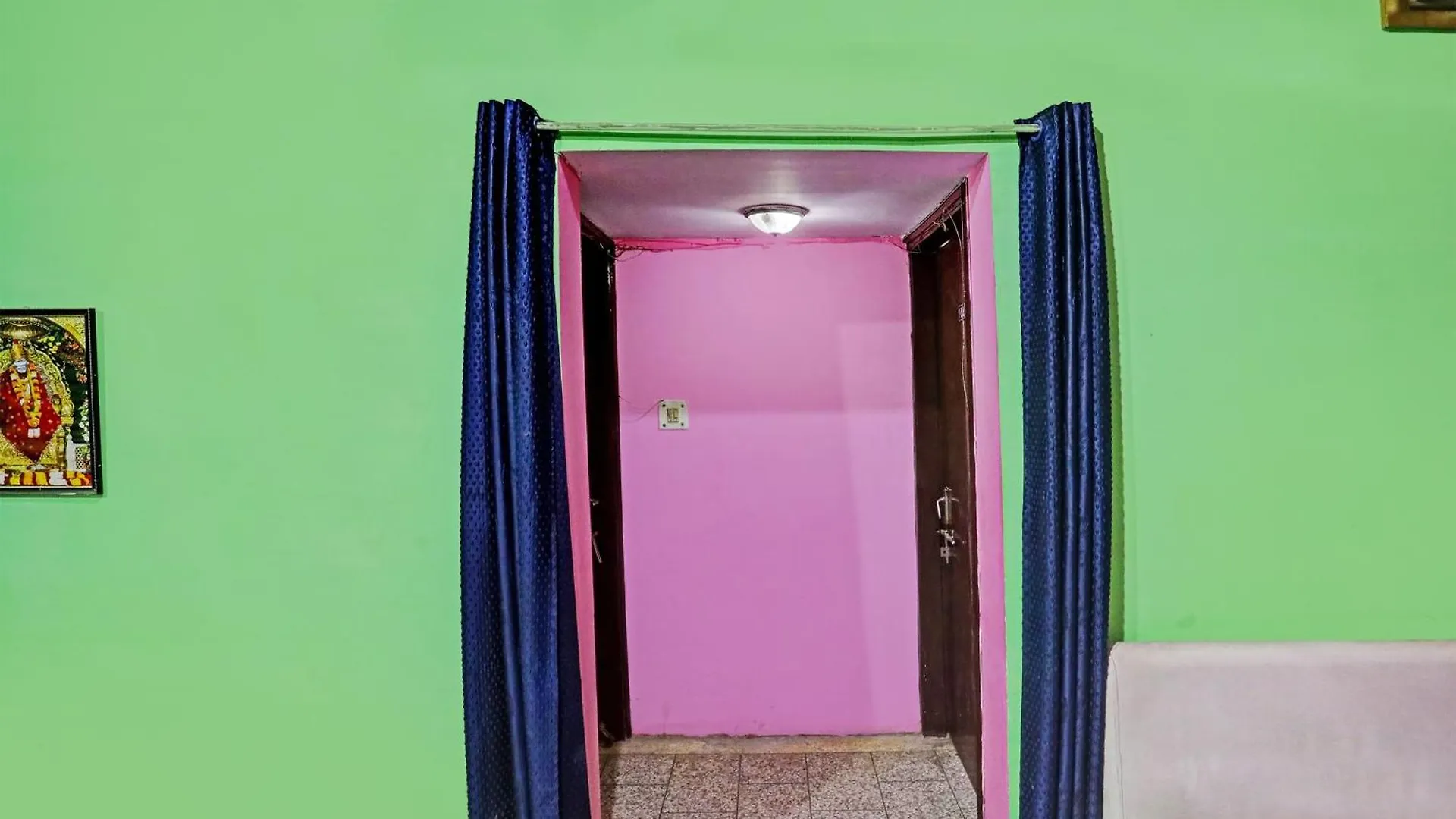 Oyo Flagship Hotel Waves Varanasi
